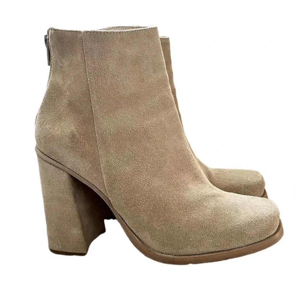 Bata Suede Ankle Boot Size EUR 40/ US 8.5   #006 - Picture 2 of 8